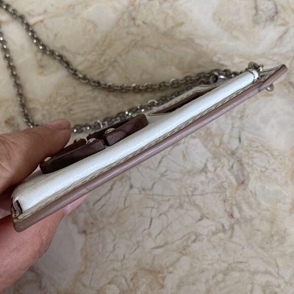 Rare Tod’s Leather IPod Nano Wearable Case Necklace - Picture 11 of 12